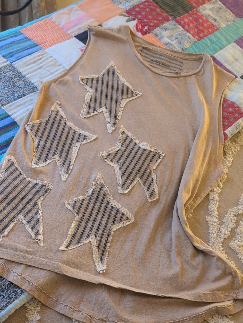 Upcycled tee shirt w  lace & fabric stars, tea dyed tee, HANDMADE ITEM - Picture 2 of 5